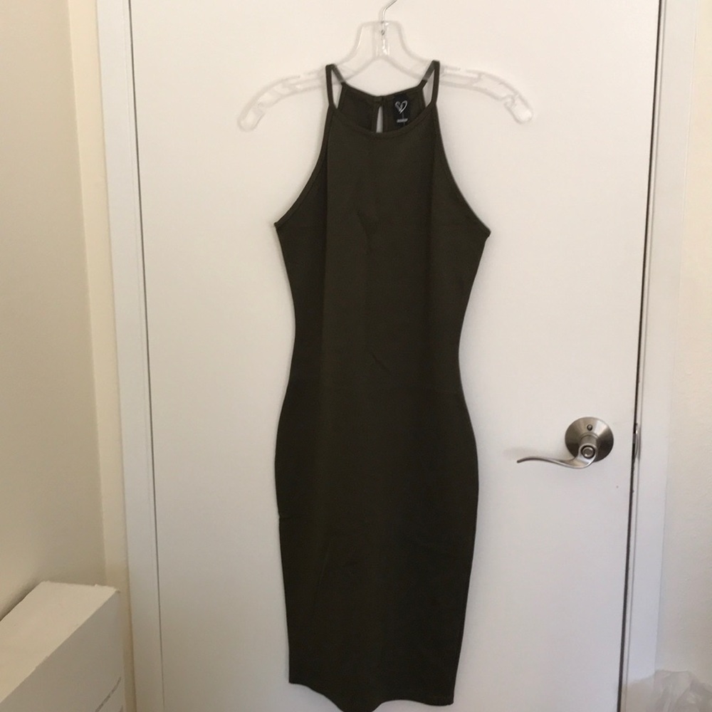Windsor Size Small olive body-con midi dress